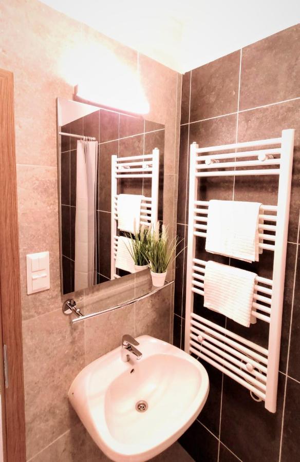 Helena Studio Apartman Шіофок Екстер'єр фото