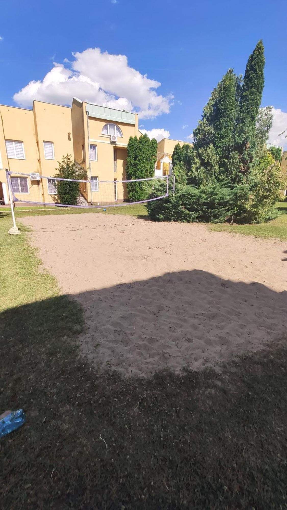 Helena Studio Apartman Шіофок Екстер'єр фото