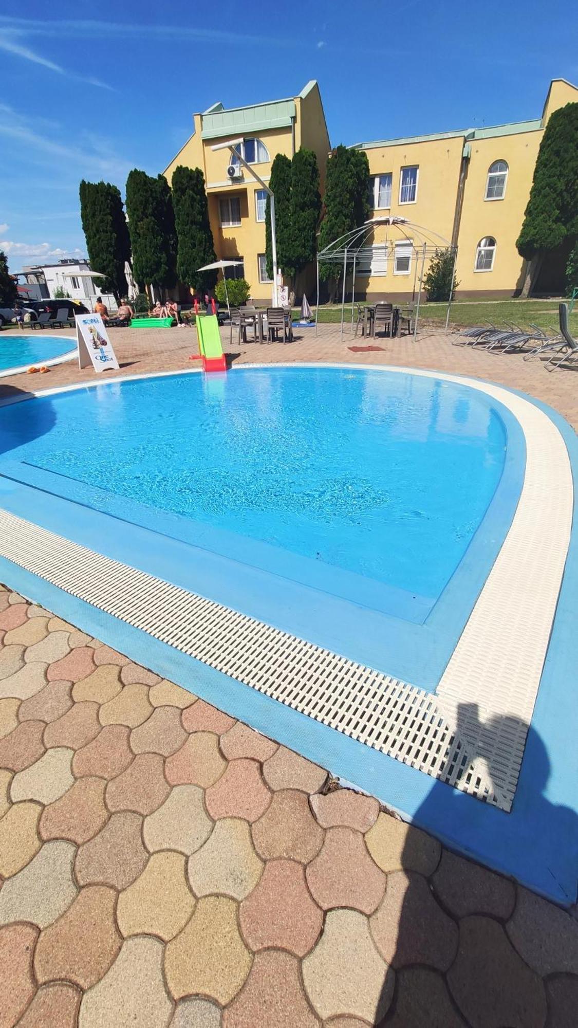 Helena Studio Apartman Шіофок Екстер'єр фото